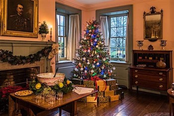 2023163 Holidays at Hagley Museum & Nemours Estate
